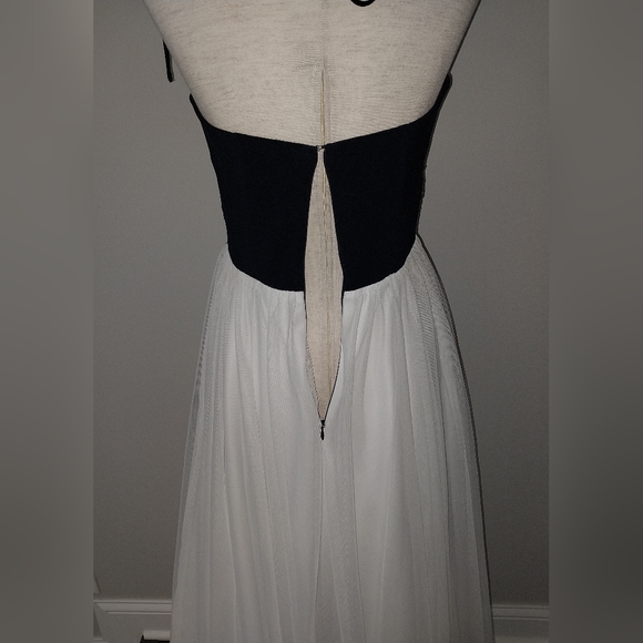 Blondie Nights by Stacy Sklar Navy Blue/ White Tulle Halter Formal Dress Size 7 - Picture 7 of 16